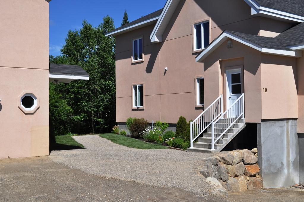 La Taniere De L'Ours Hotel Saint-Donat-de-Montcalm Room photo